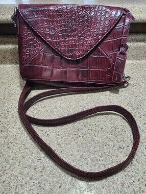 Vintage Style Cabrelli brand bag,made W/ Faux Crocodile Embossed Leather
